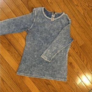 2 hard tails women’s light denim wash shirts